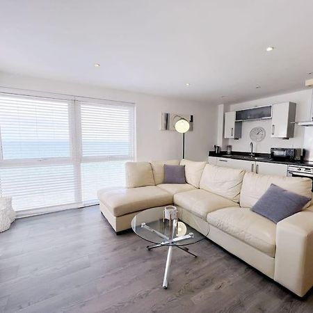 סוואנסי Stylish Seaview One-Bedroom Apt מראה חיצוני תמונה